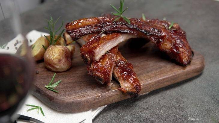 Thịt dẻ sườn bò nướng giòn ngon, đậm đà